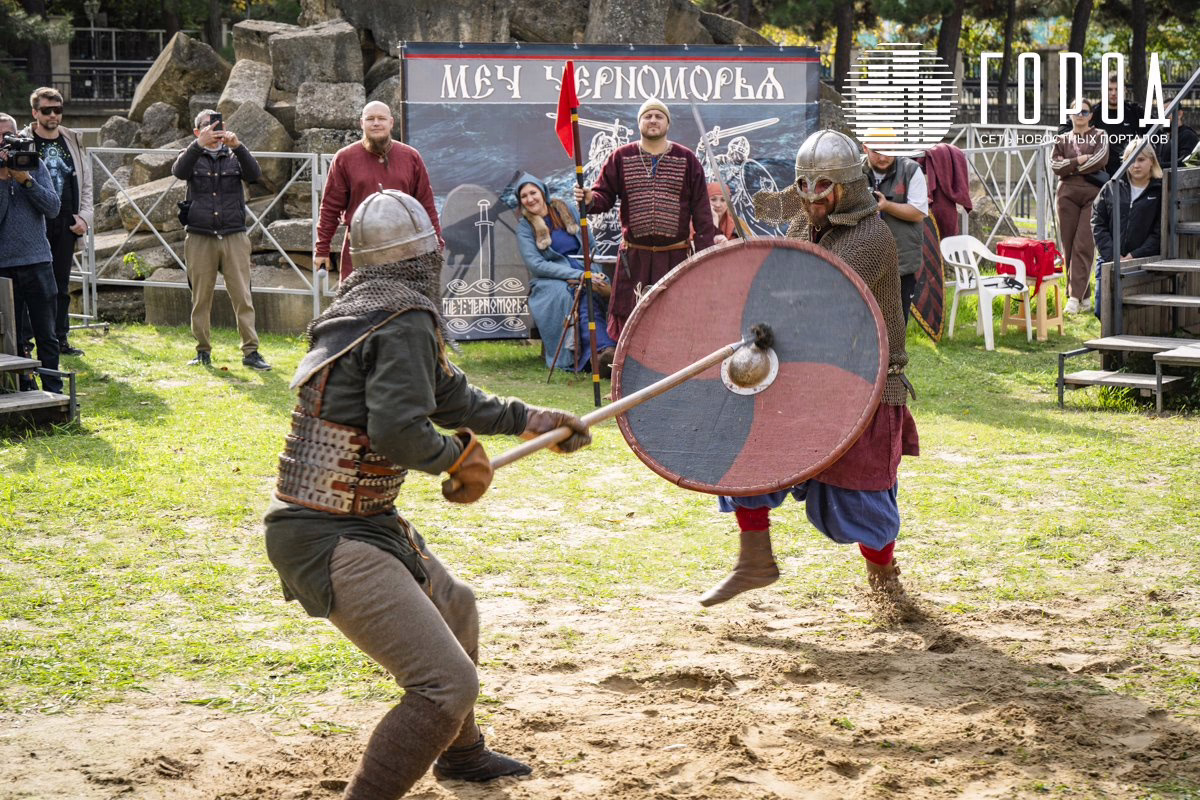 Турнир по историческому фехтованию «Меч Черноморья». Фото: портал «Город».