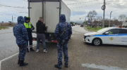 В Анапе заметили силовиков с автоматами