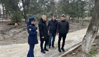 В сквере Гудовича