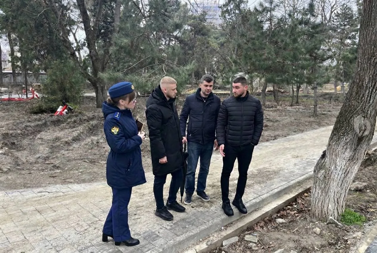 В сквере Гудовича