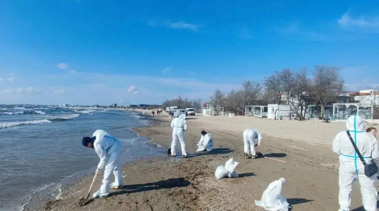 Уборка нефтепродуктов